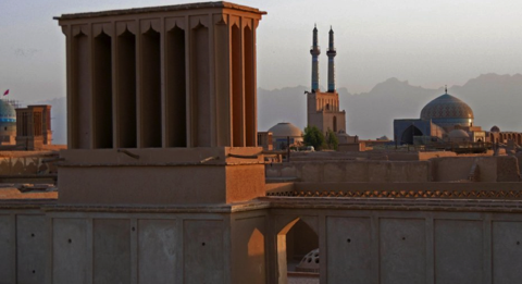 Above: Badgir with Jamil Mosque in the background, Yazd